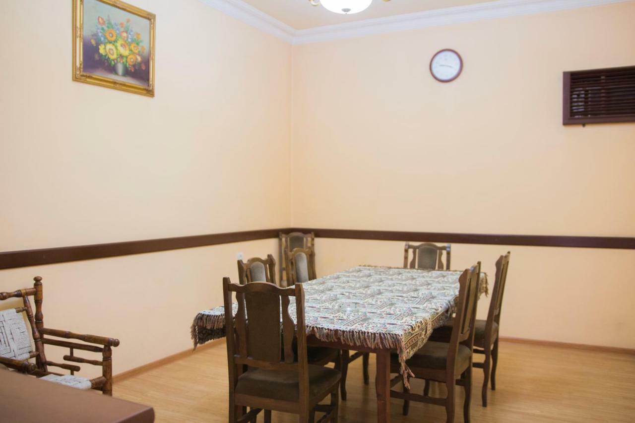Zvartnots Ojakh Hotell Jerevan Exteriör bild