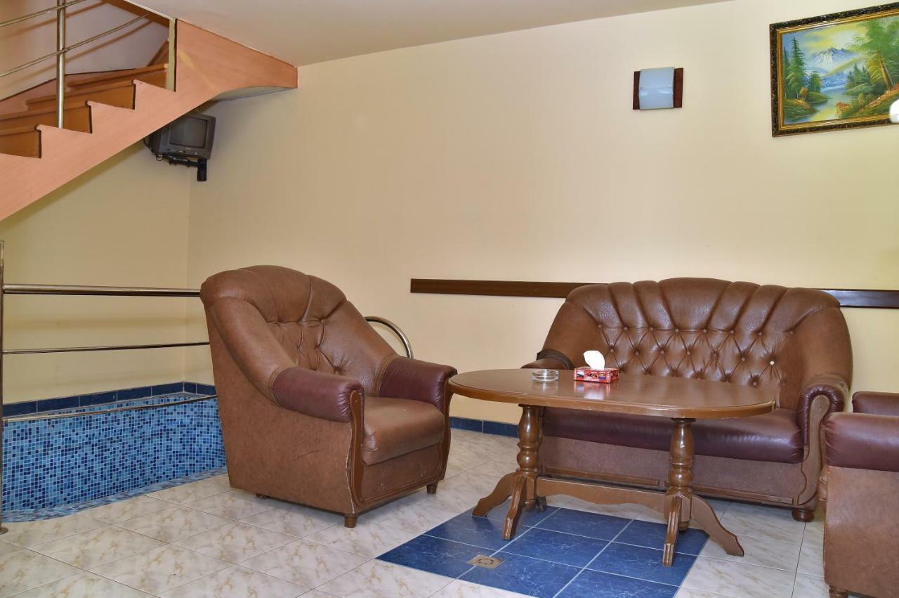 Zvartnots Ojakh Hotell Jerevan Exteriör bild