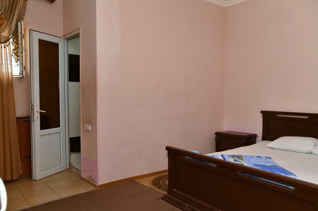 Zvartnots Ojakh Hotell Jerevan Exteriör bild